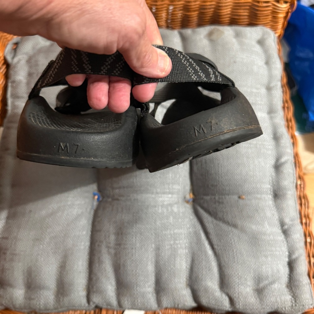 Chaco Z/1 Classic Sport Sandals Hiking Water Shoes Size M7 Black Grey Good Strap - Picture 3 of 8